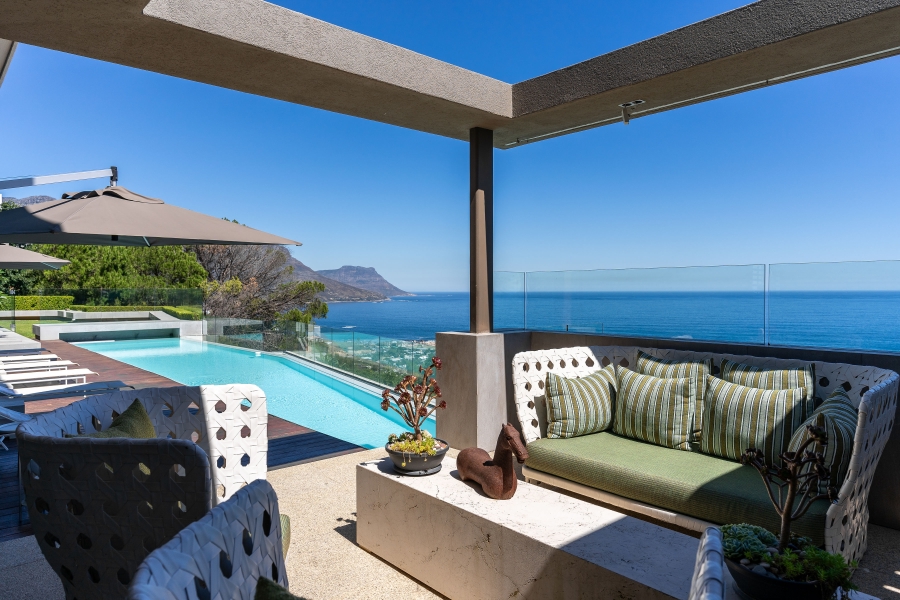 To Let 6 Bedroom Property for Rent in Clifton Western Cape